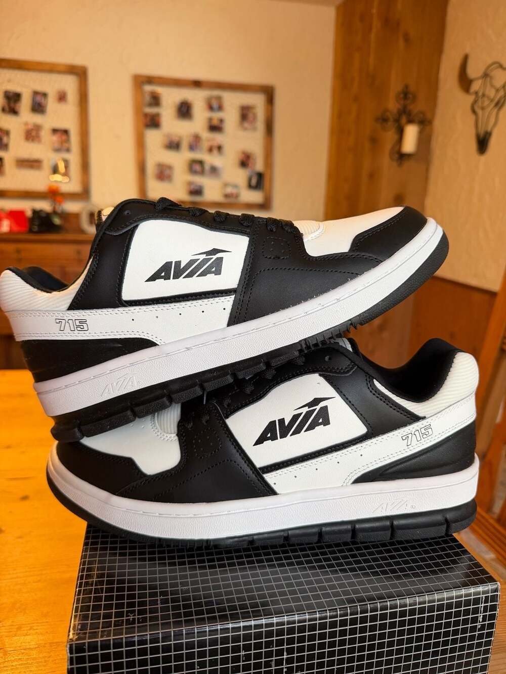 Avia 715 Retro Basketball Shoes Size 11 Black White Sneakers